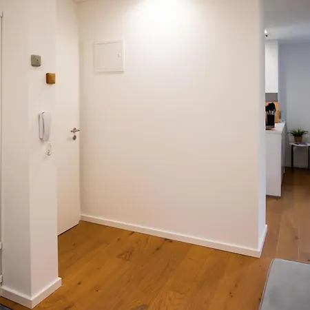 Schoene, Zentrale Fuer 4 Personen 아우크스부르크